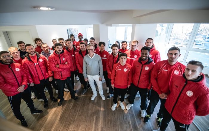 Amtsantritt: Fortuna Köln zu Besuch in der Praxis Orthopädie und Sport